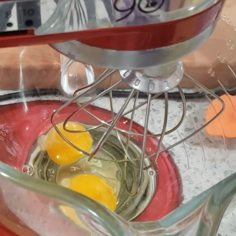 Bước 1 Chuẩn bị nguyên liệu làm sốt mayonnaise Sốt mayonnaise ăn bánh mì