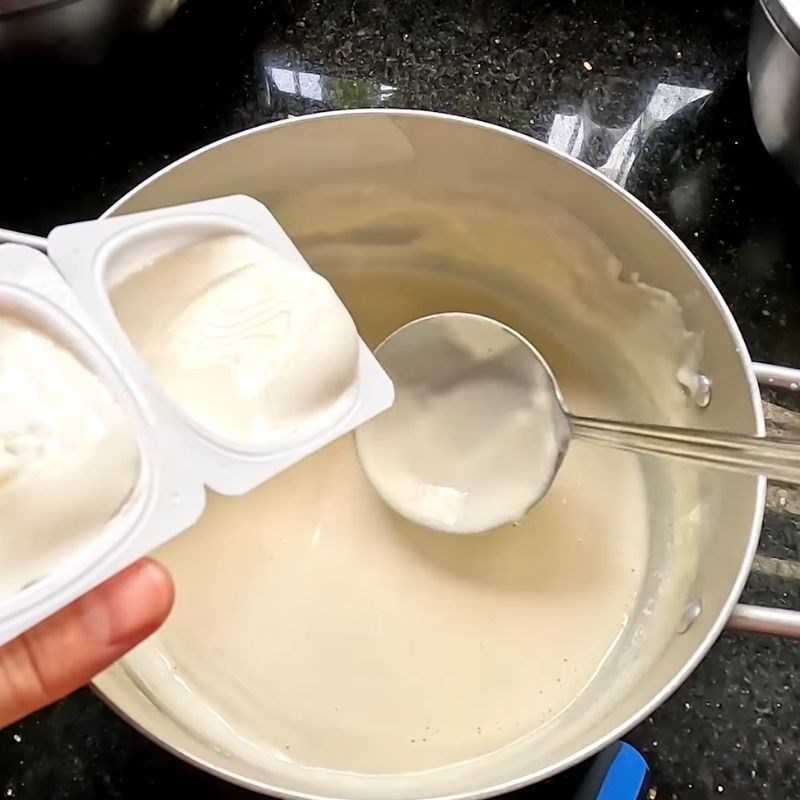 Bước 4 Hoàn thiện kem hai lớp Kem sầu riêng sữa chua không cần kem tươi