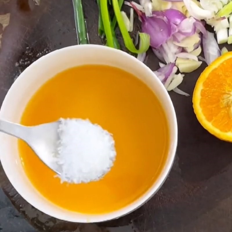 Bước 2 Làm nước sốt cam Cá thu sốt cam