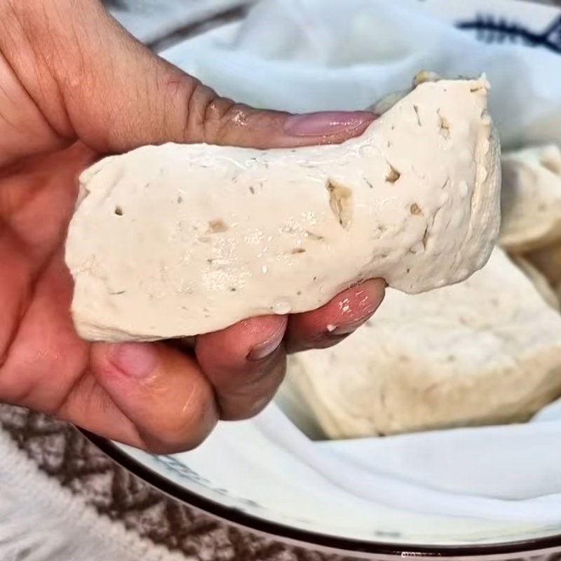 Bước 2 Luộc và quết đậu hũ Cá kèo chay
