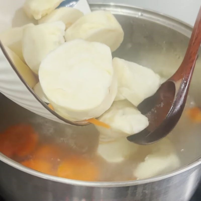 Bước 4 Nấu canh với cà rốt và sầu riêng Canh sầu riêng giò heo