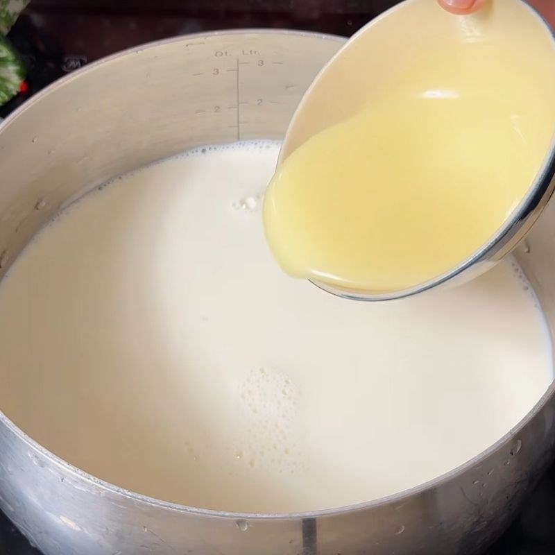 Bước 2 Nấu hỗn hợp sữa Cách làm khúc bạch sầu riêng
