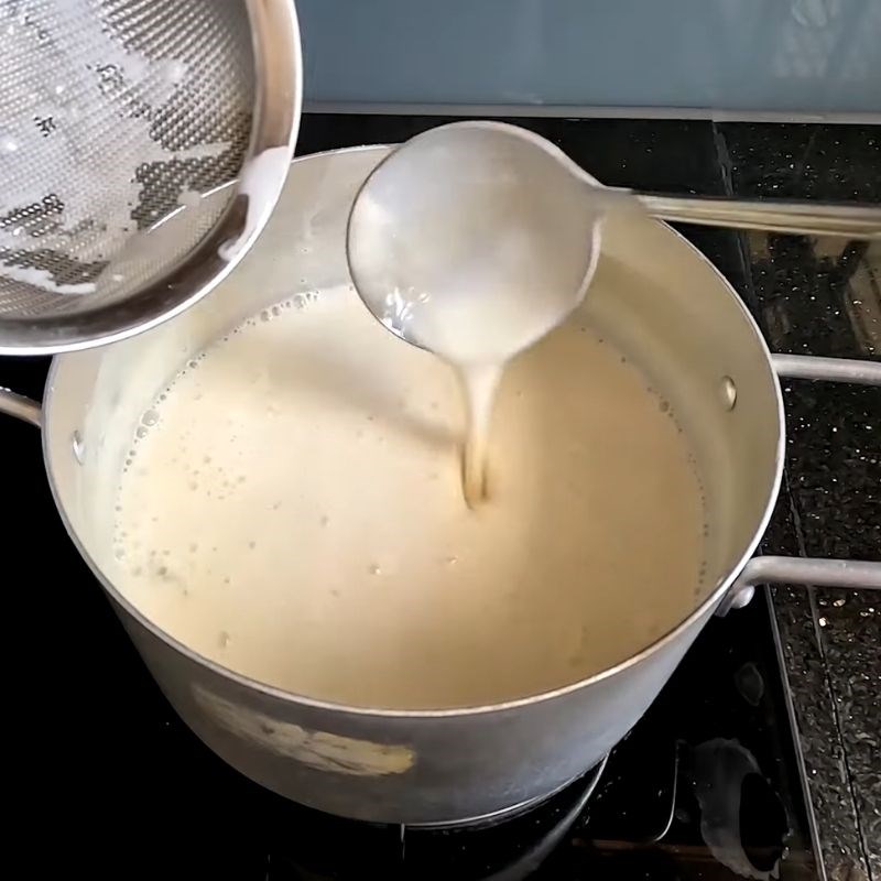 Bước 2 Nấu sốt kem dẻo mịn Kem sầu riêng sữa chua không cần kem tươi
