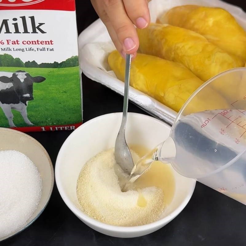 Bước 1 Ngâm bột gelatin Cách làm khúc bạch sầu riêng