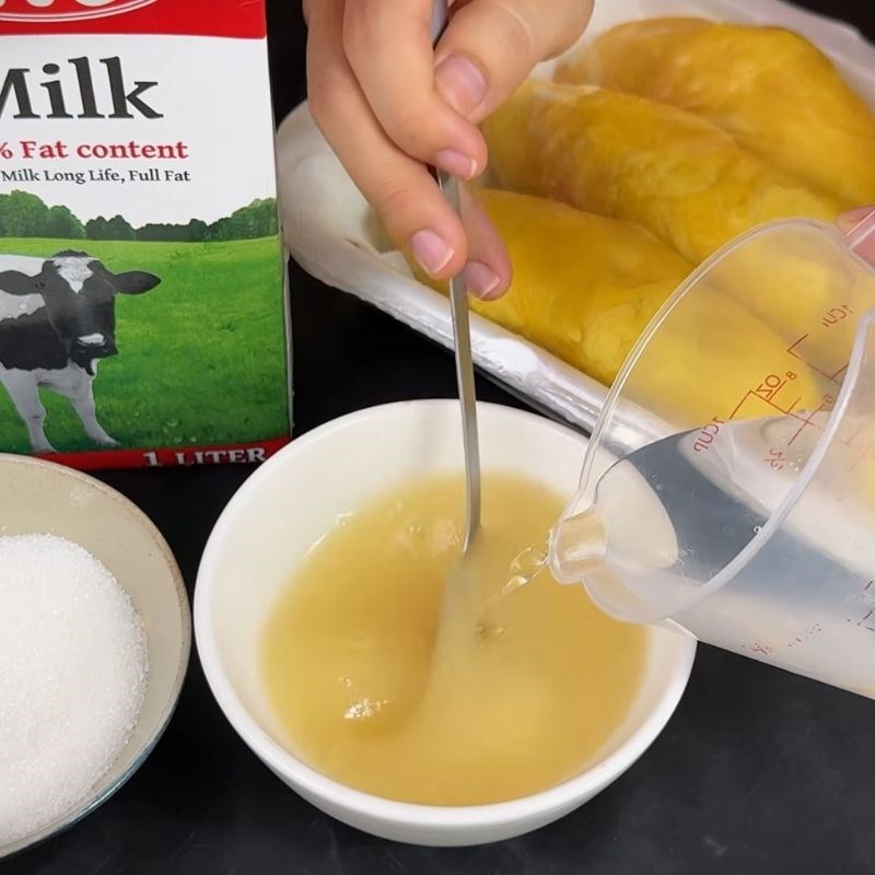 Bước 1 Ngâm bột gelatin Cách làm khúc bạch sầu riêng