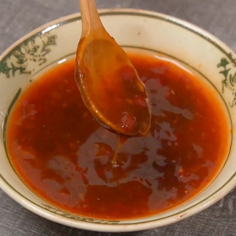 Bước 1 Nước chấm sốt me Chả cá chiên cốm