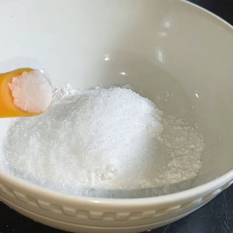 Bước 1 Pha bột bánh tằm ngọt Bánh tằm ngọt
