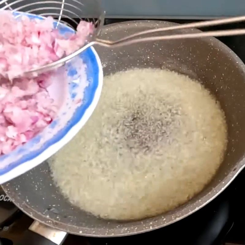 Bước 3 Phi thơm hành tỏi và sả Sa tế tôm