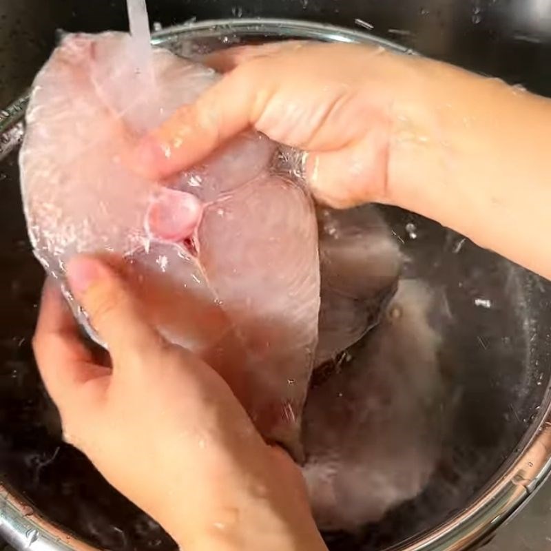 Bước 3 Phơi cá thu dưới nắng hoặc sấy bằng lò Cá thu 1 nắng