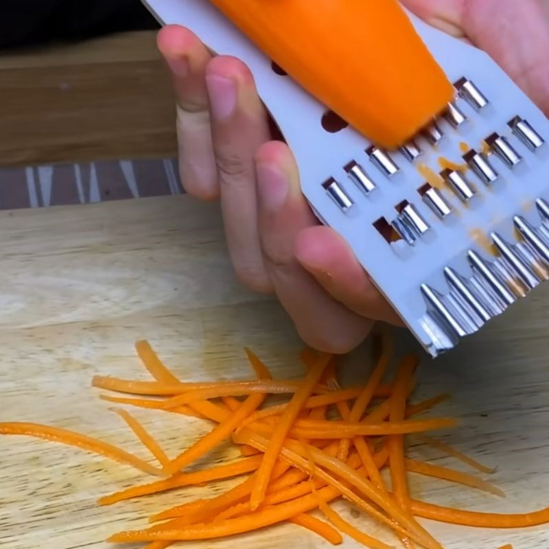 Bước 1 Sơ chế miến và các loại rau củ Miến dong xào