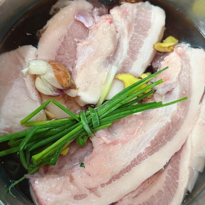 Bước 1 Sơ chế mỡ lợn Tóp mỡ Triều Khúc