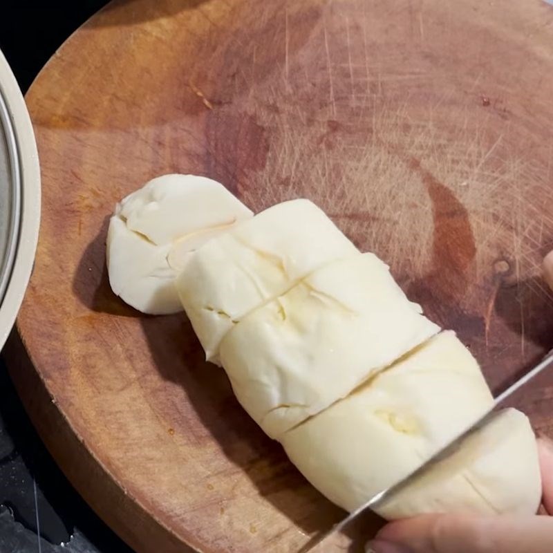 Bước 1 Sơ chế nguyên liệu Canh sầu riêng giò heo