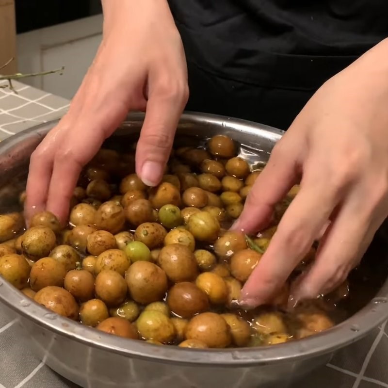 Bước 1 Sơ chế quất hồng bì Quất hồng bì ngâm mật ong