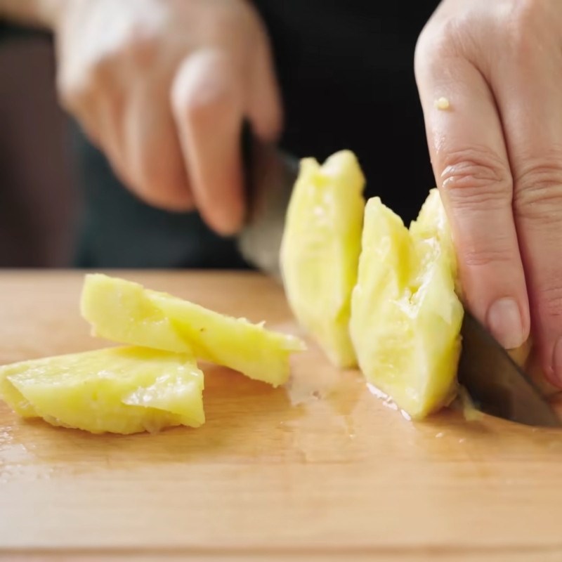 Bước 2 Sơ chế rau củ ăn kèm Bún cá dầm
