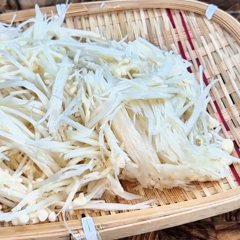 Bước 1 Sơ chế sườn non chay và nấm Cá kèo chay