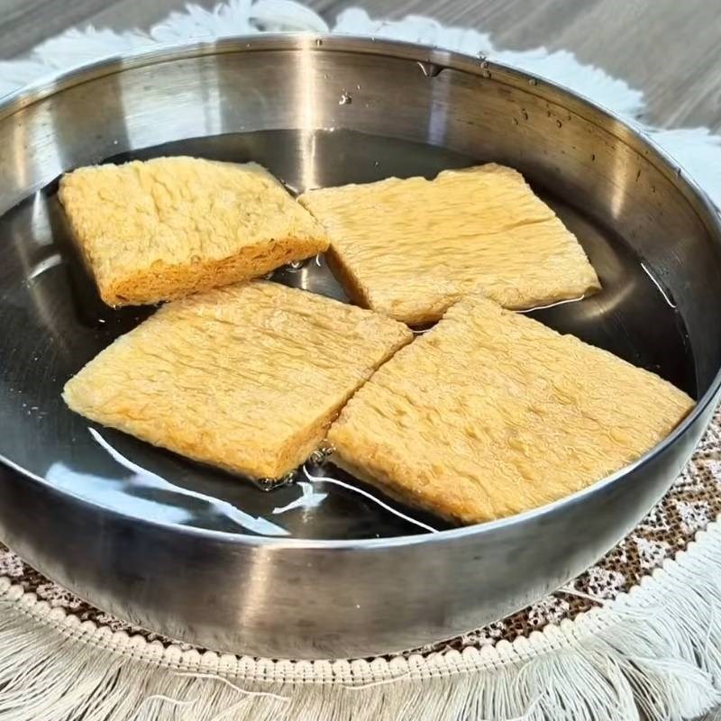 Bước 1 Sơ chế sườn non chay và nấm Cá kèo chay