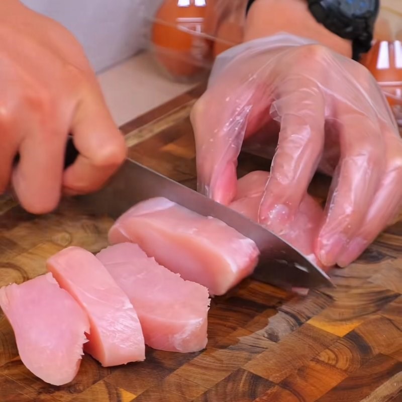Bước 1 Sơ chế và cấp đông ức gà phi lê Ức gà viên
