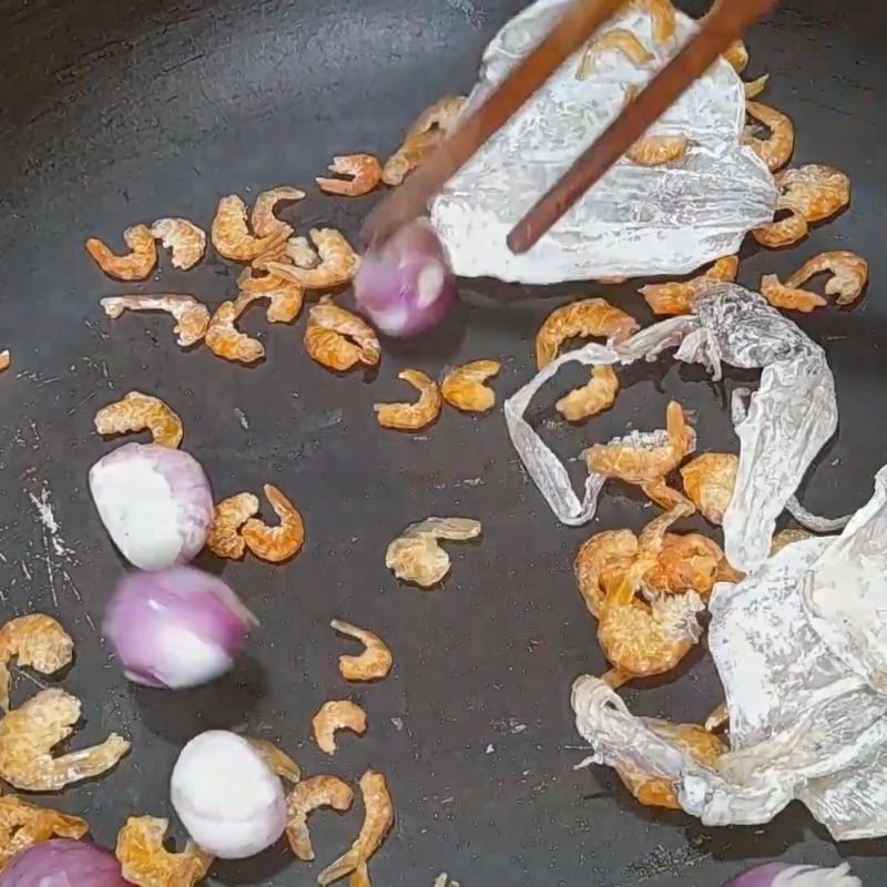 Bước 1 Sơ chế và rang nguyên liệu Hủ tiếu pate bến tre