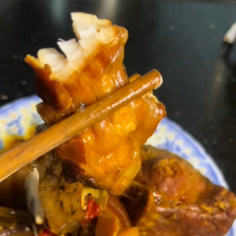 Bước 4 Thành phẩm Cá trắm kho khế chua