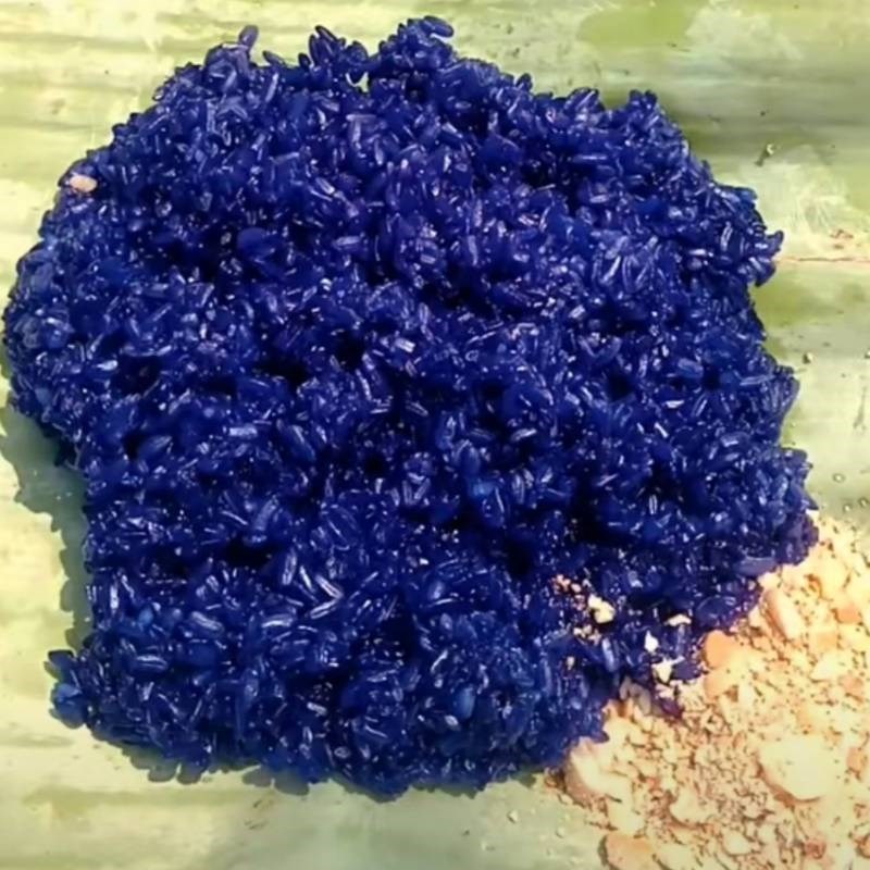 Bước 4 Thành phẩm Xôi cẩm màu xanh dương