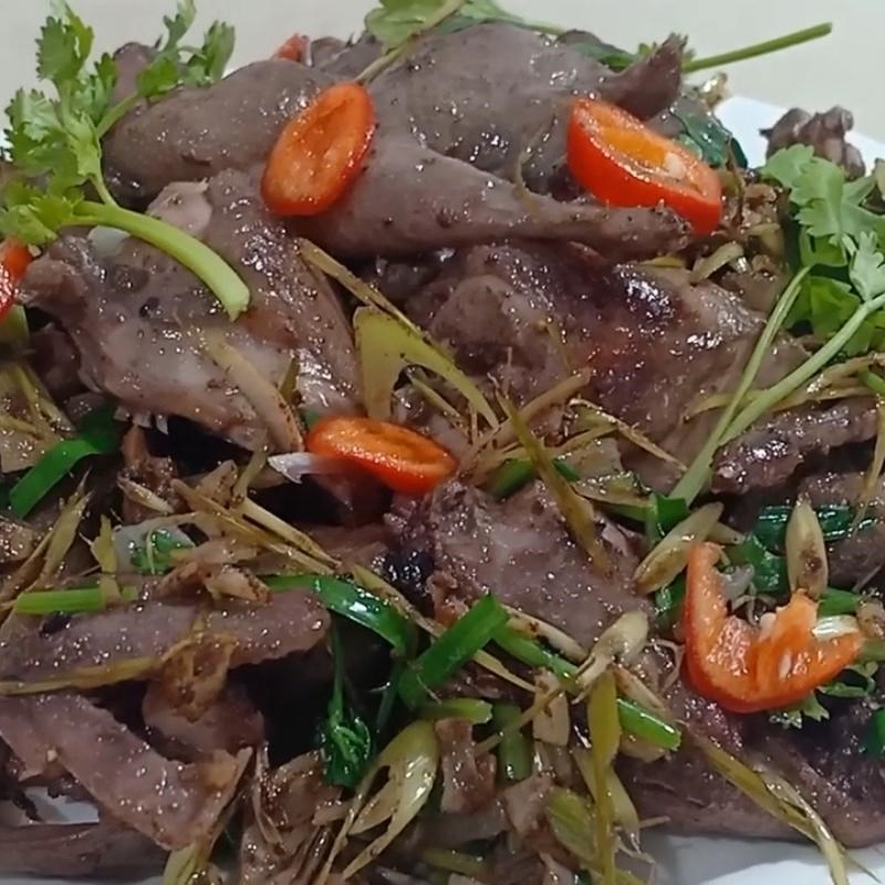 Bước 4 Thành phẩm Chim cút xào sả ớt