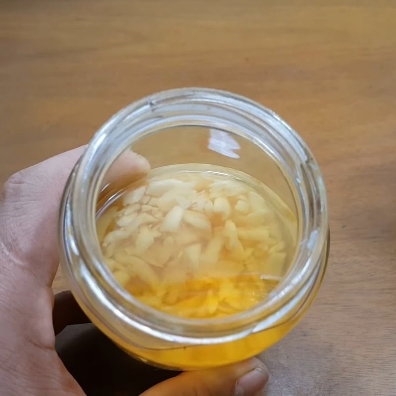 Bước 5 Thành phẩm Cách ngâm rượu tỏi