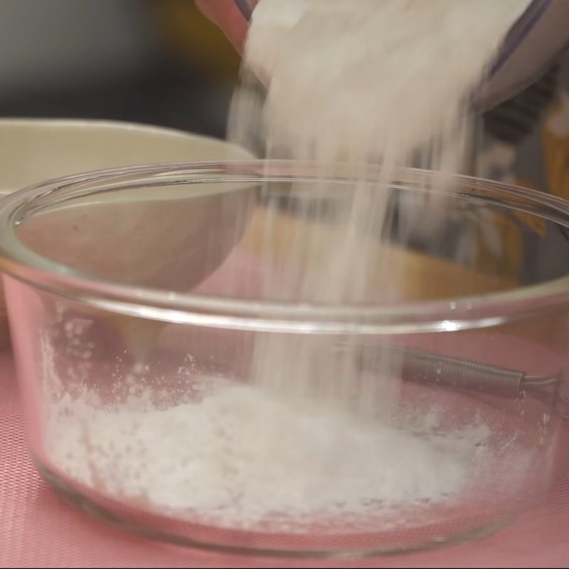 Bước 3 Trộn bột vỏ bánh mochi Kem mochi