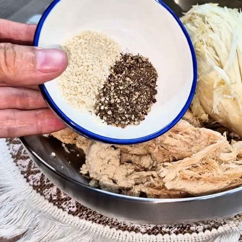 Bước 3 Trộn nhân và tạo hình cá kèo chay Cá kèo chay