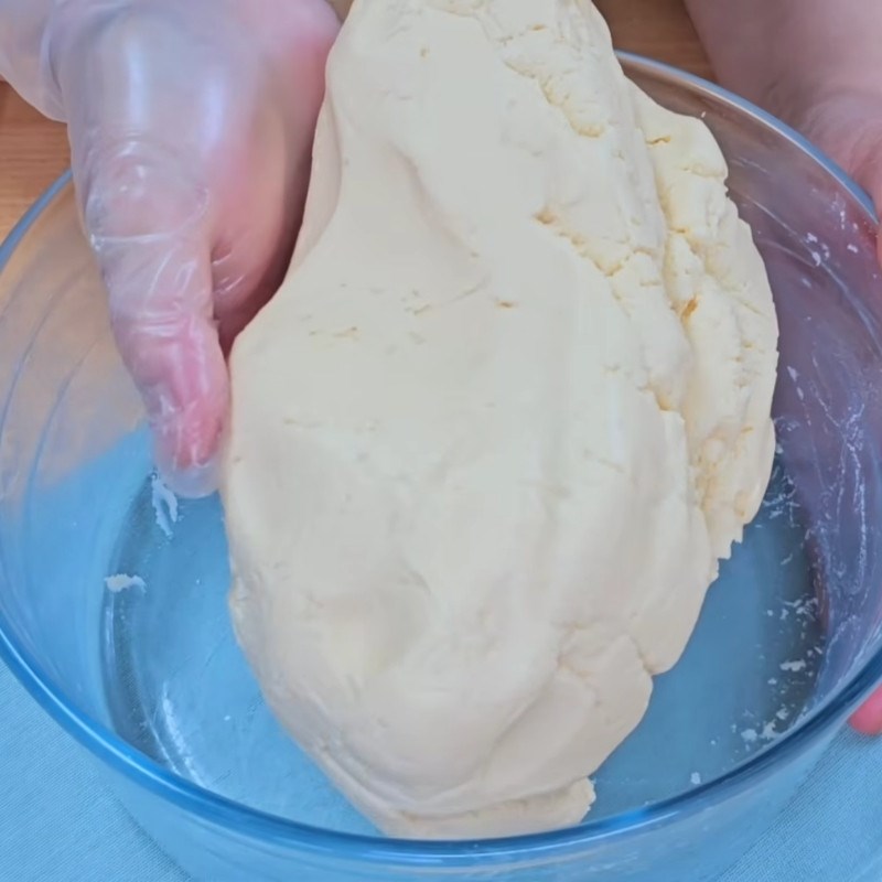 Bước 2 Trộn và ủ bột vỏ bánh bánh rán vừng