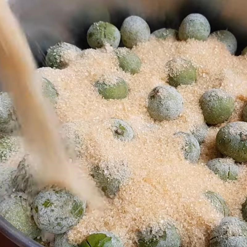 Bước 3 Ướp sấu với đường Sấu ngâm chua ngọt