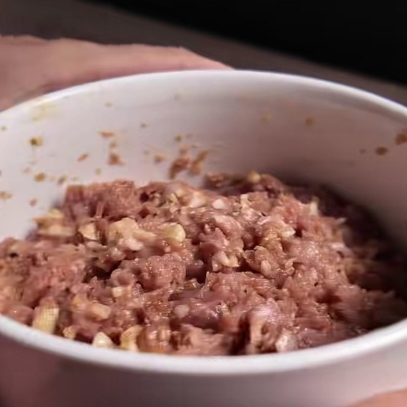 Bước 2 Ướp thịt và chả nướng Bún chả chan