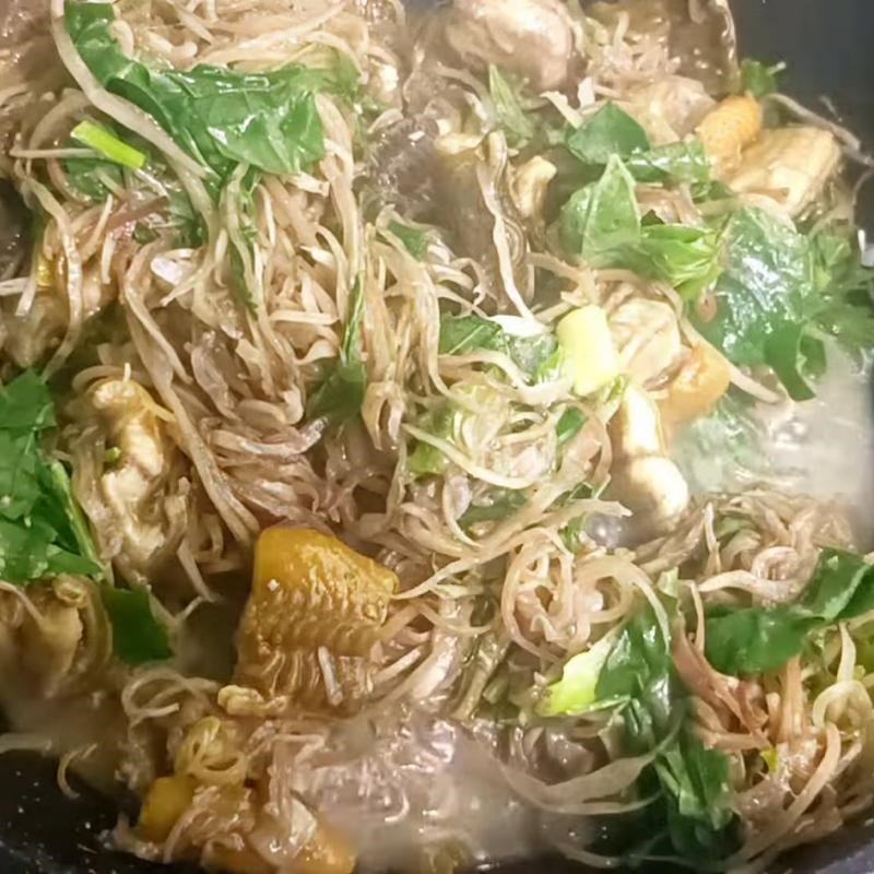 Bước 3 Xào lươn Lươn xào hoa chuối