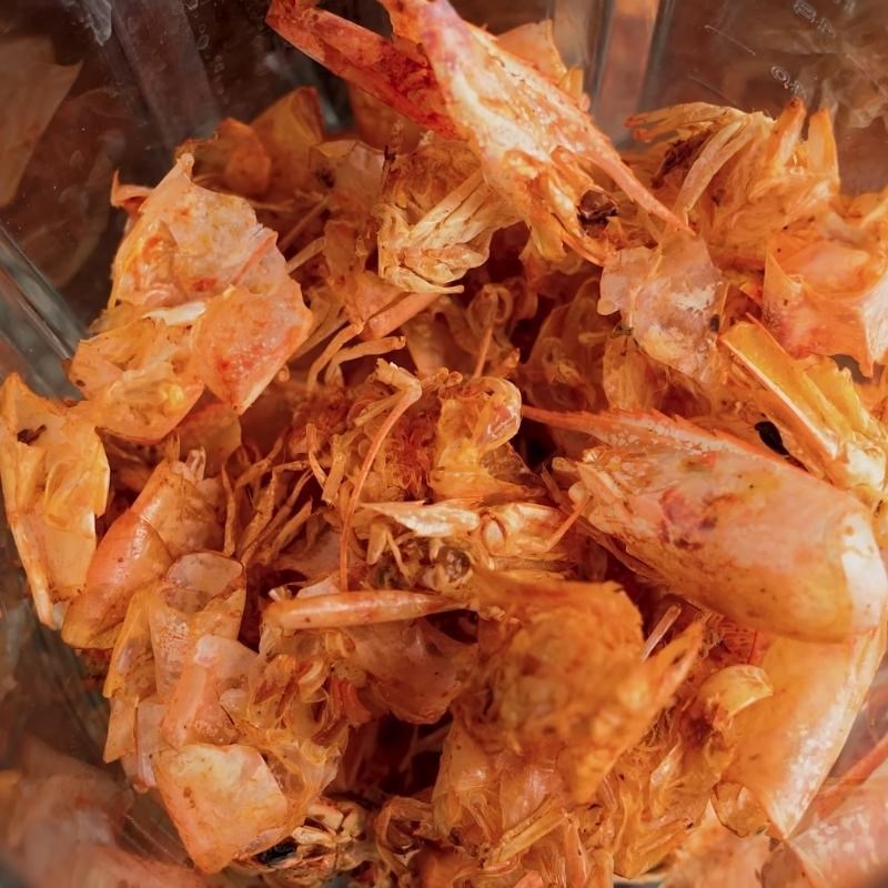 Bước 4 Xay nhuyễn các nguyên liệu Muối tôm (làm từ đầu tôm)