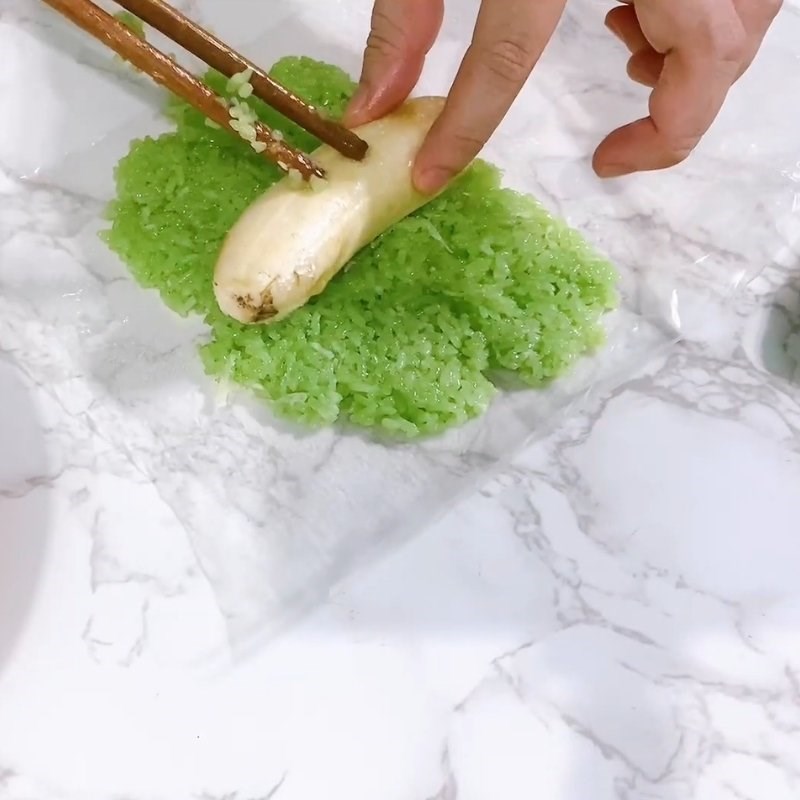 Bước 7 Áp chảo hoặc dùng nồi chiên không dầu Chuối nếp nướng lá dứa