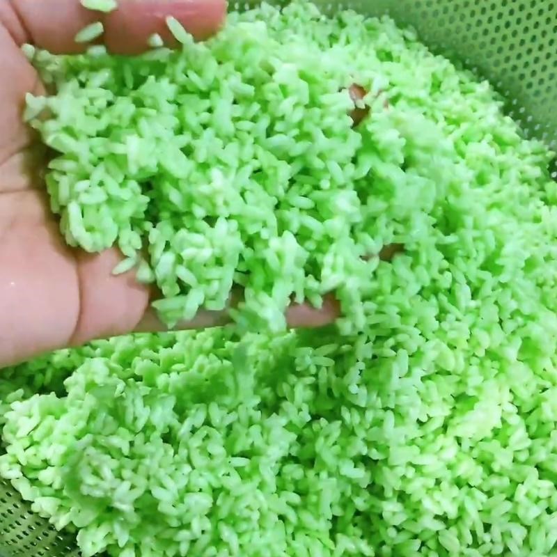 Bước 2 Ngâm gạo nếp ngon Chuối nếp nướng lá dứa
