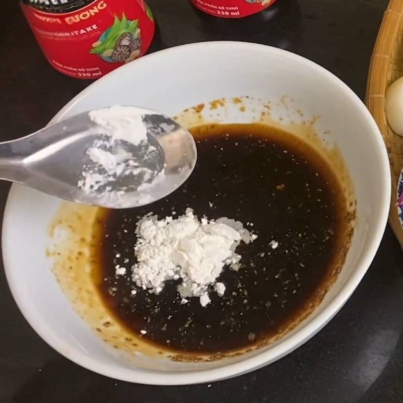 Bước 2 Pha nước tương hấp cá đậm đà Cá hấp nước tương