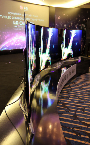 TV-OLED-03