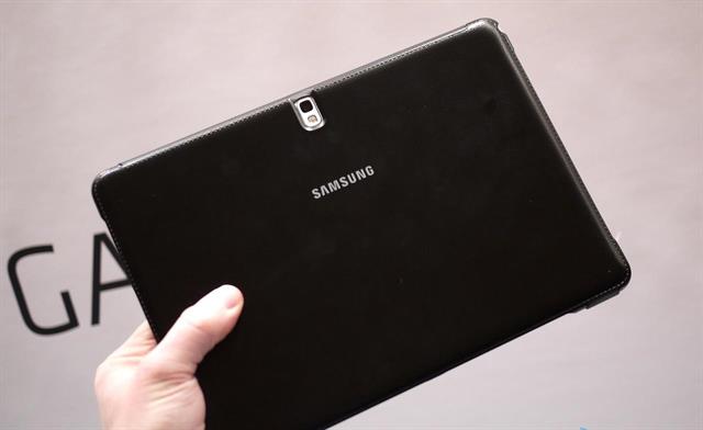 Samsung-Galaxy-Note-Pro-12-2-mat-lung-20142901351.jpg
