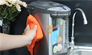 Cách vệ sinh bình thuỷ điện đơn giản, sạch bong chưa tới 5 phút