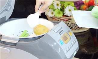 Hướng dẫn hấp thức ăn bằng nồi cơm điện tử