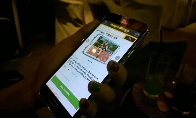 Tai game poker viet nam tren facebook