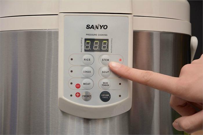 Nồi áp suất điện Sanyo ECJ-DY509MPA có tới 6 chế độ nấu