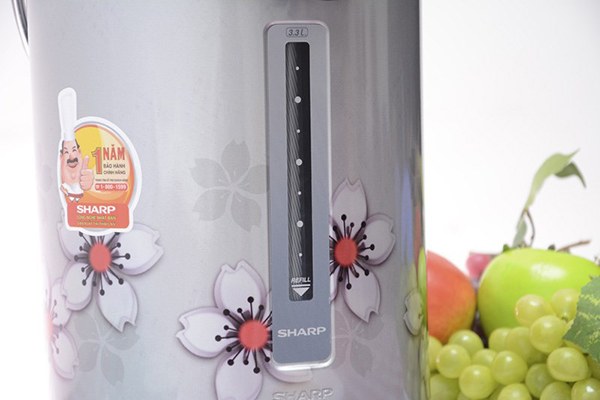 Sản phẩm chính hãng có tên thương hiệu trên thân bình