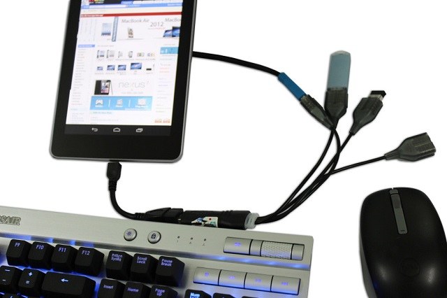 Bạn có thể kết nối tablet với bàn phím, chuột dễ dàng qua cáp OTG