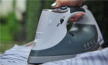 Cách sử dụng bàn ủi tiết kiệm điện