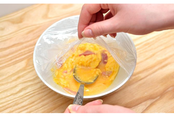 Bước 3 Nướng trứng Trứng chiên bằng lò vi sóng