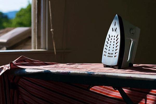 Chọn mua bàn ủi đúng cách Chọn mua bàn ủi đúng cách > Chọn mua bàn ủi đúng cách