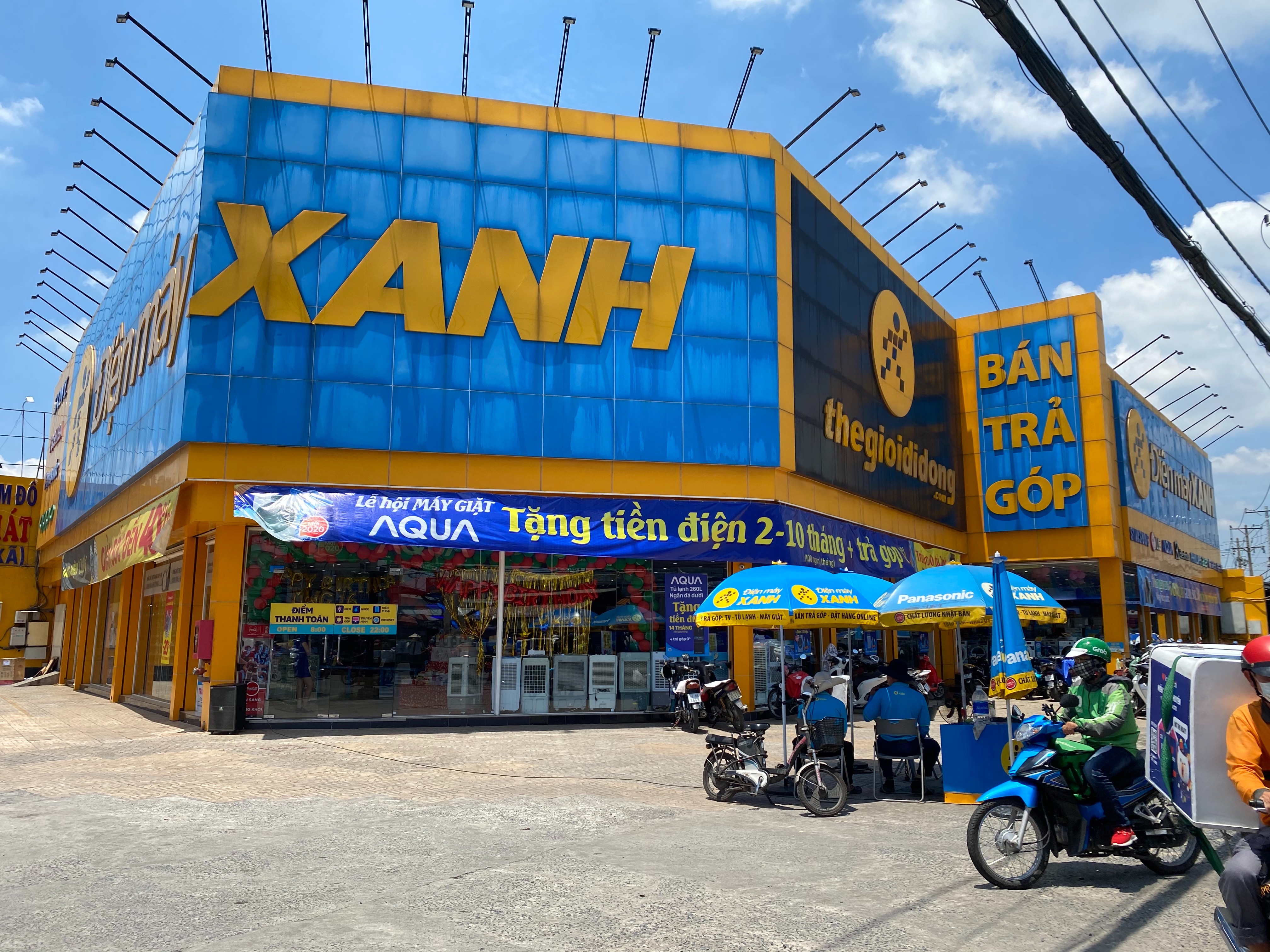 Sieu Thị điện May Xanh 265 Hoa Binh Tan Phu Tp Hồ Chi Minh