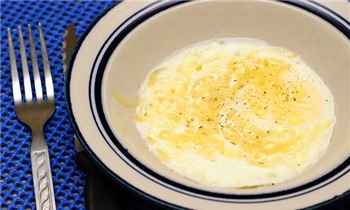 Bước 3 Thành phẩm trứng trộn phô mai bằng lò vi sóng