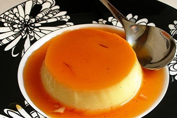 Làm bánh flan ngon mịn